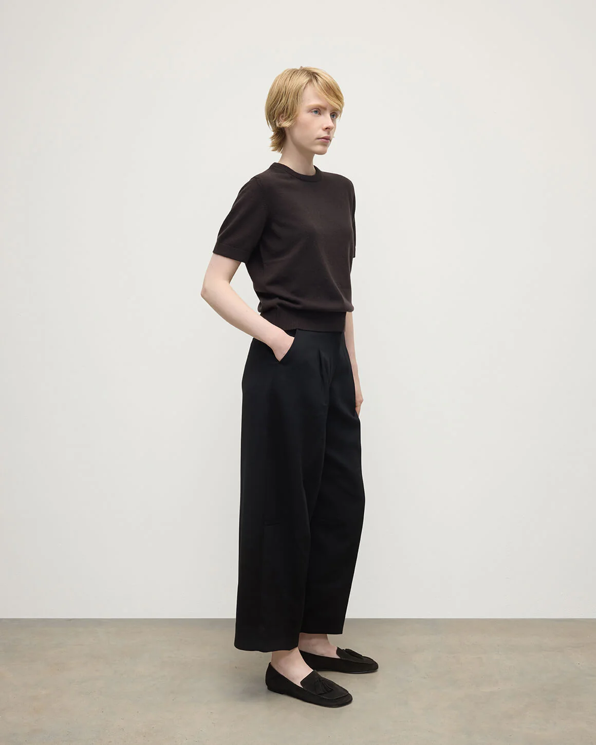 Classic Cashmere Dark Brown T-shirt - Image 3