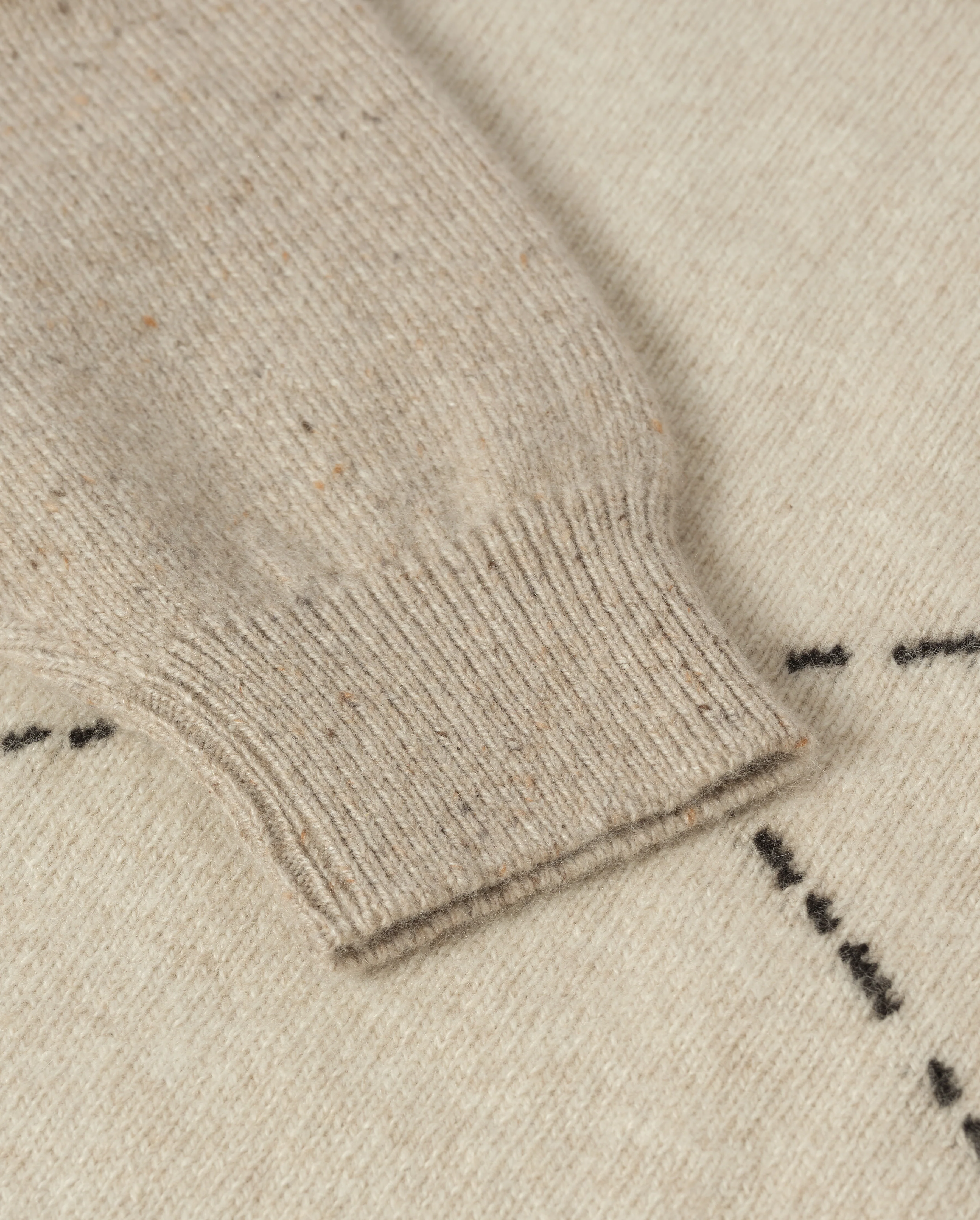 Monteith Natural Exploded Argyle Donegal Cashmere Jumper - Image 7