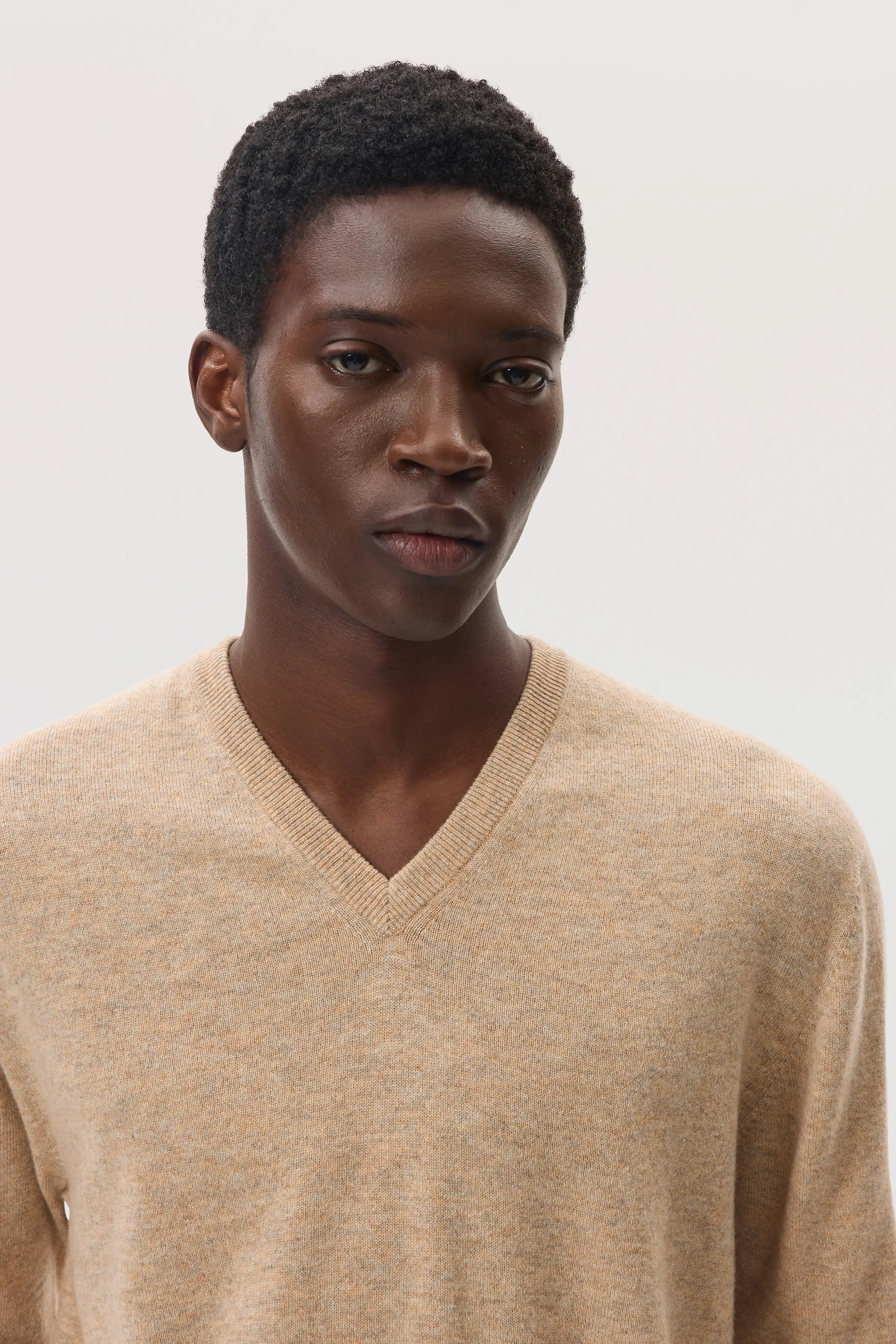 Natural Cashmere V Neck Jumper - Image 3