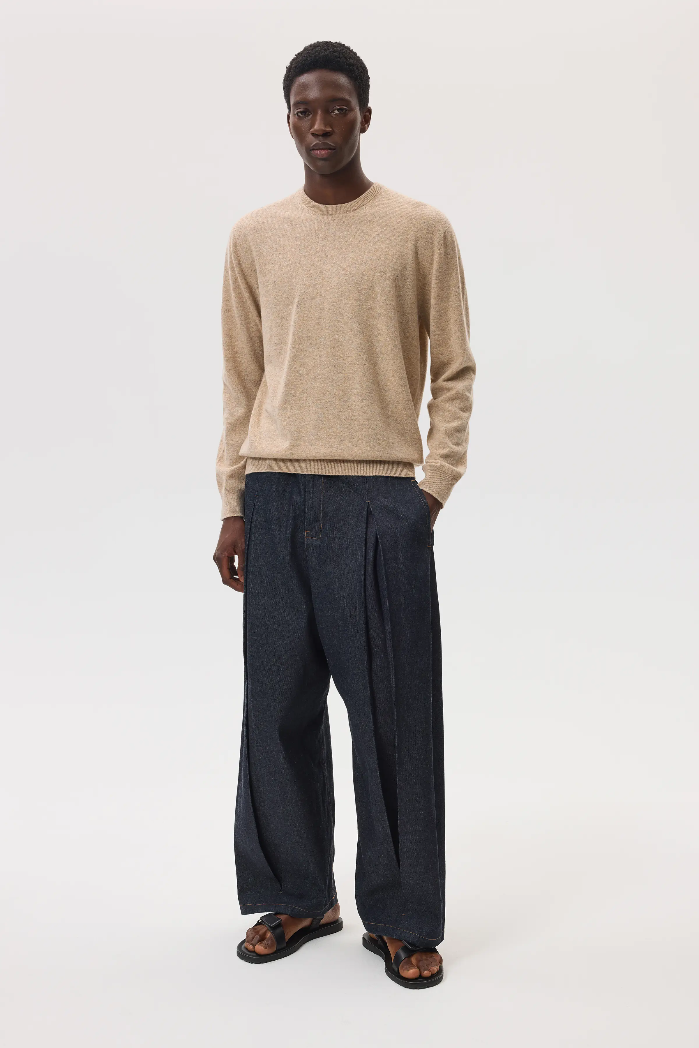 Classic Cashmere Round Neck