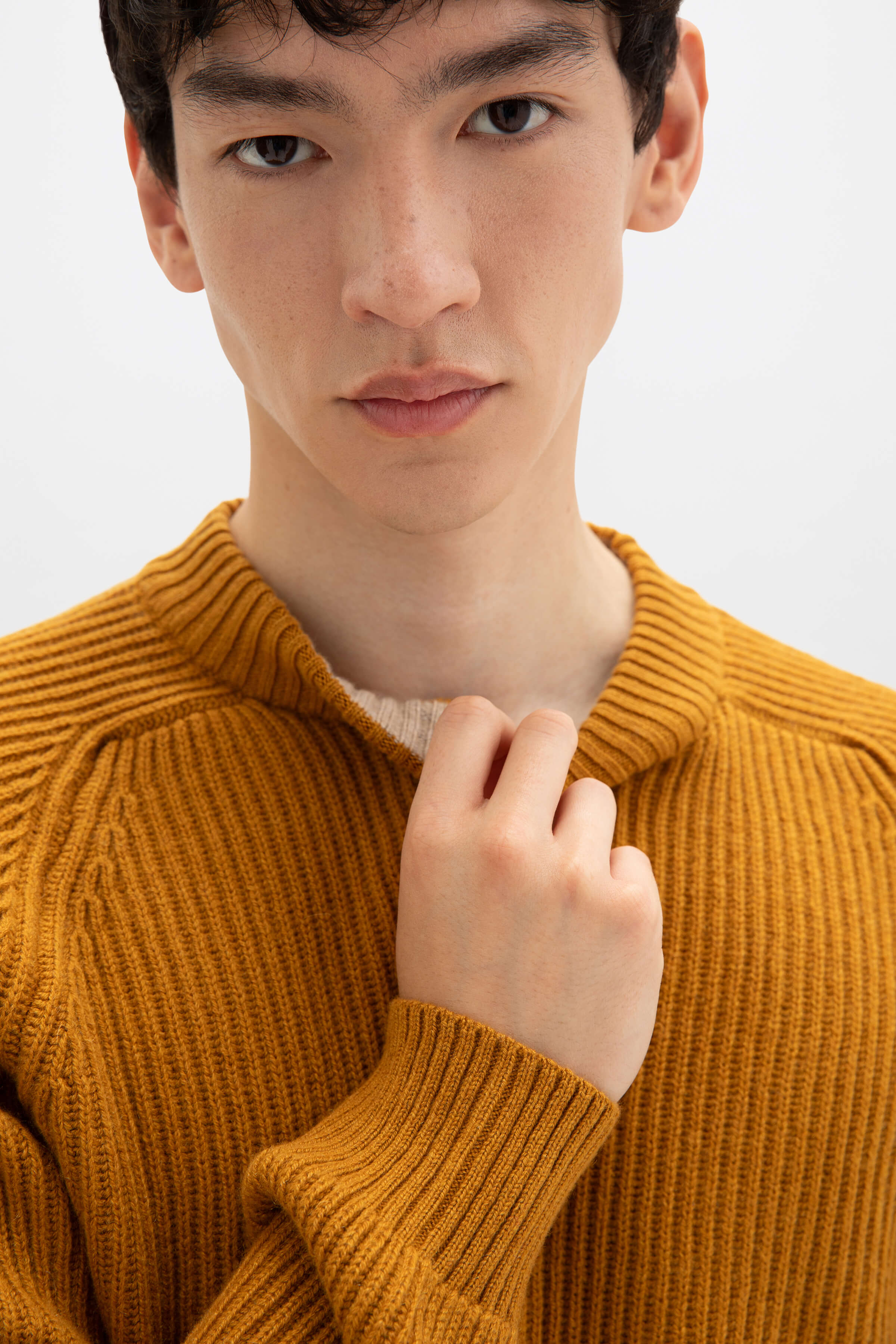 Dark Yellow Cashmere Ribbed Crew Neck Jumper - Image 3