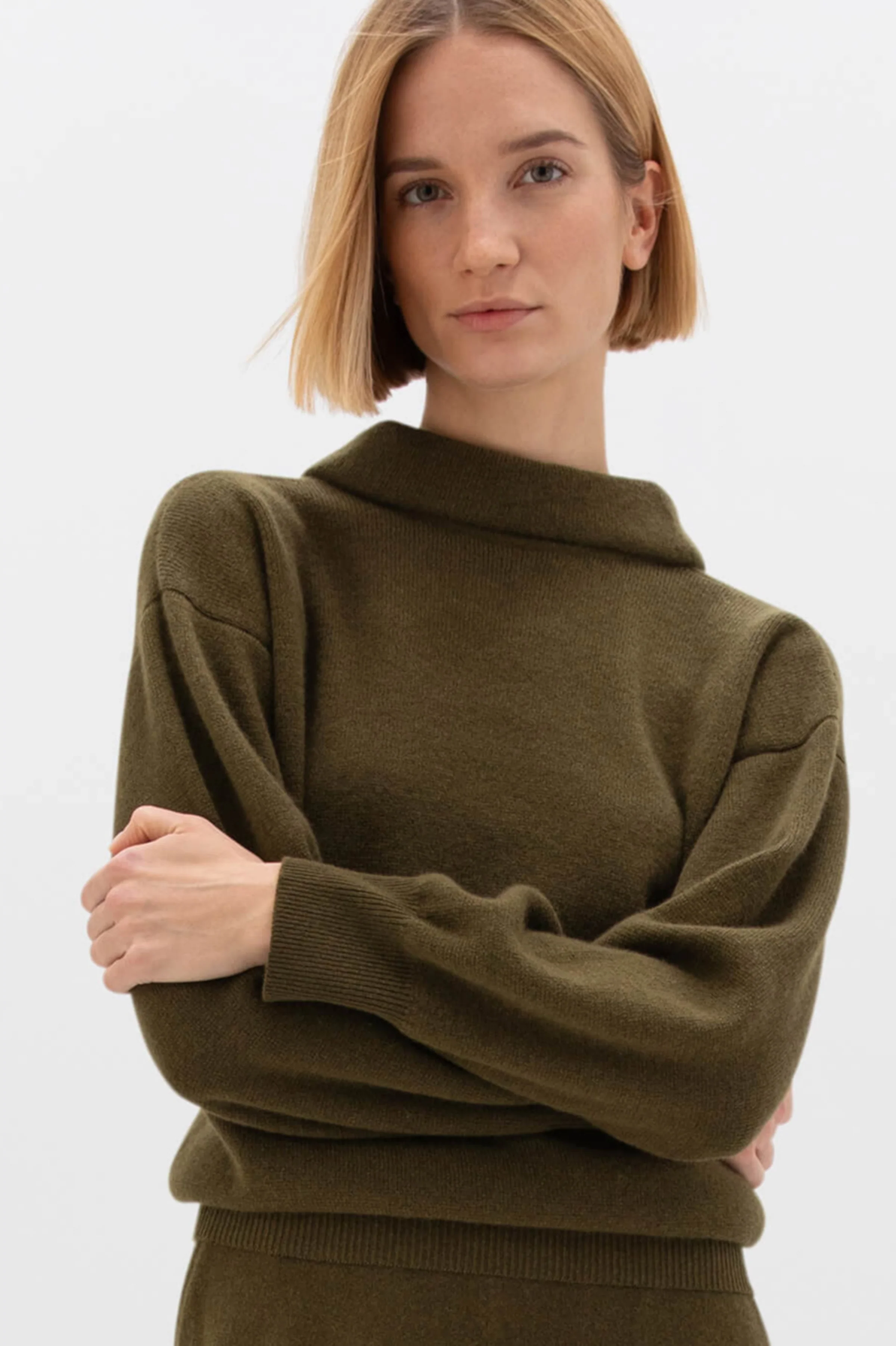 Reversible Collar Olive Green Cashmere Jumper - Image 2