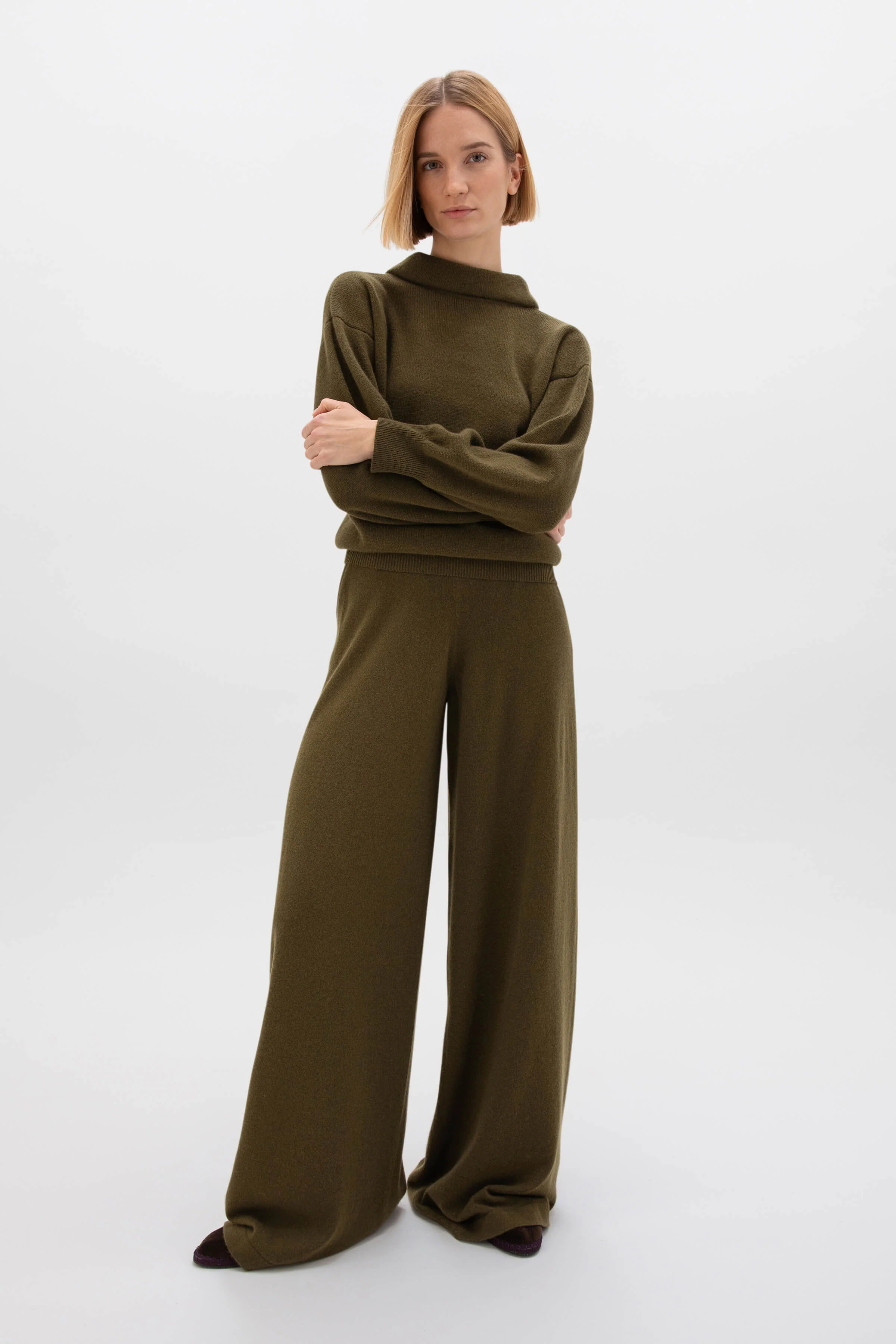 Reversible Collar Olive Green Cashmere Jumper - Image 3
