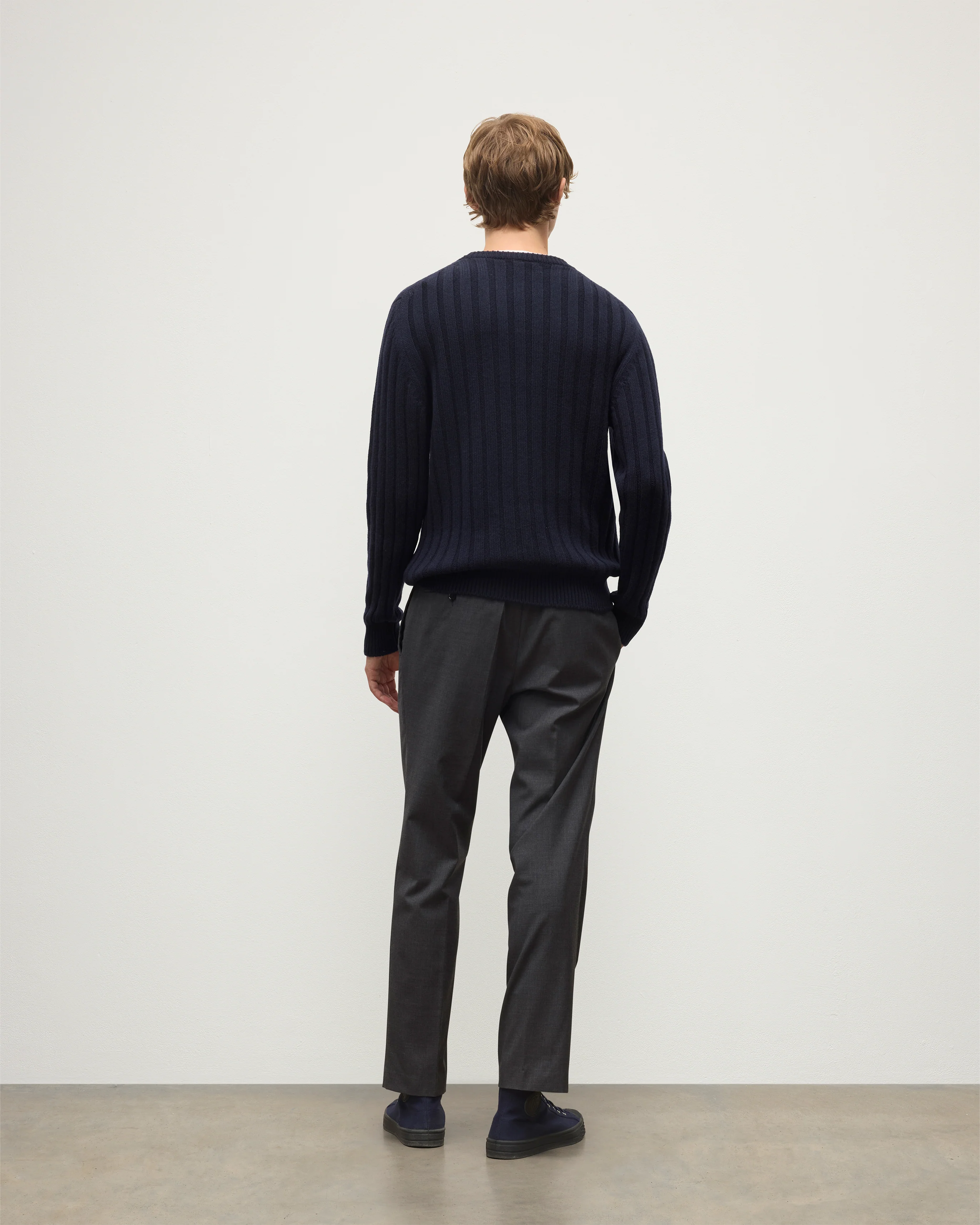 Peel Dark Navy Cashmere Jumper - Image 4