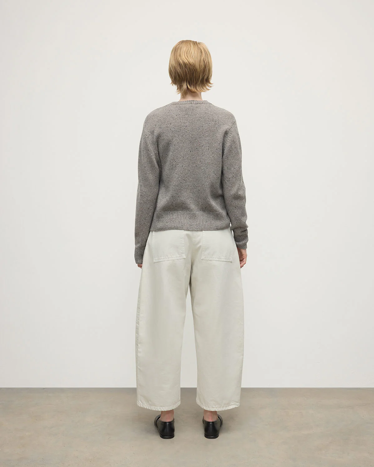 Donegal Cashmere Grey Cardigan - Image 4