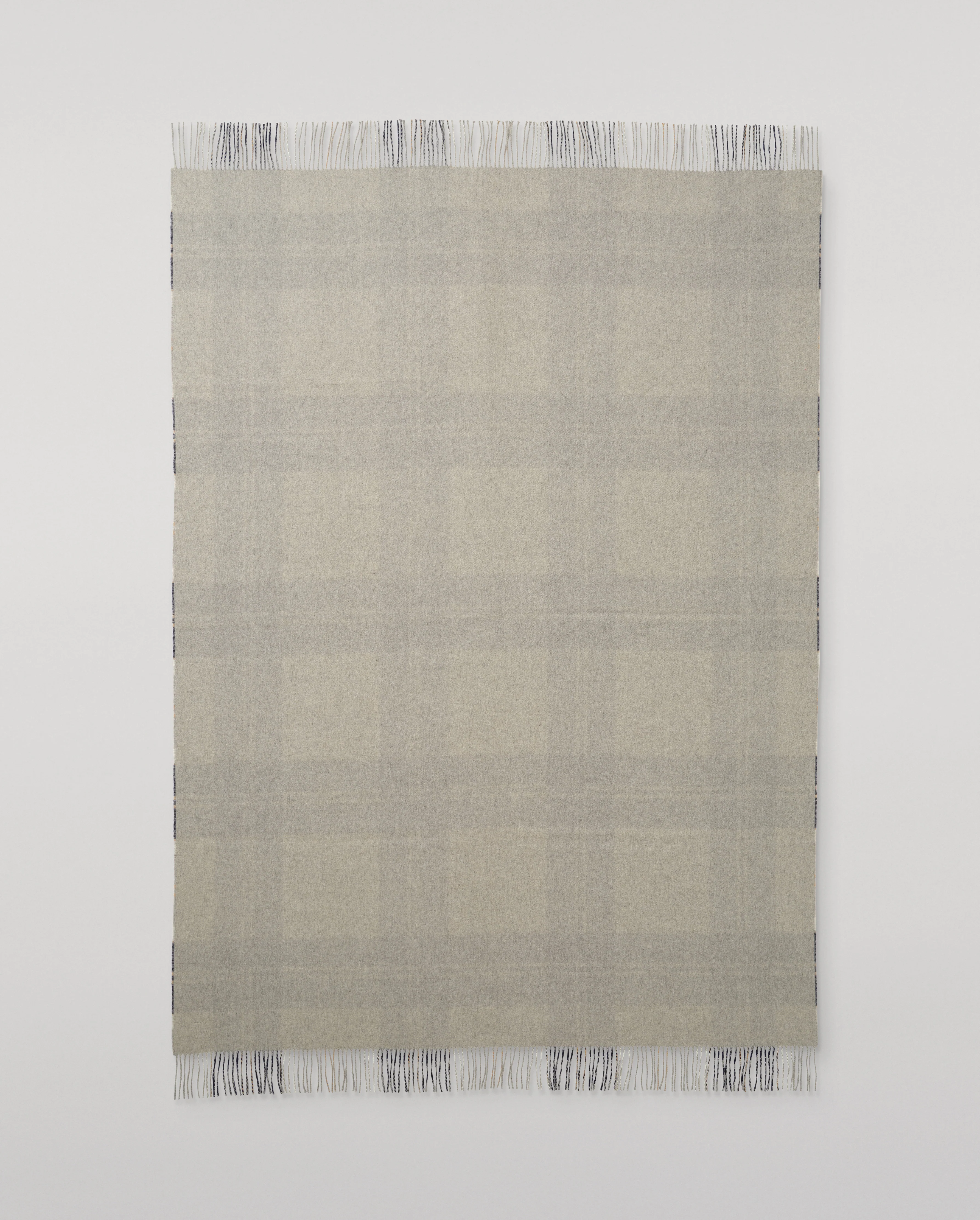 Recycled Cashmere Throw in Silver Bannockbane - Image 3