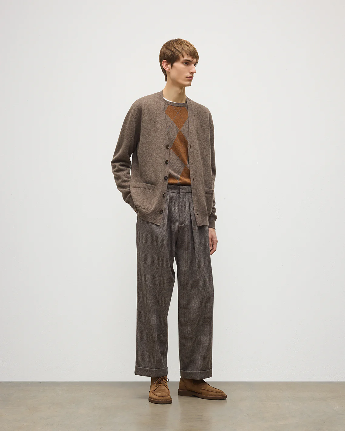 Redpath Brown Cashmere Cardigan - Image 3