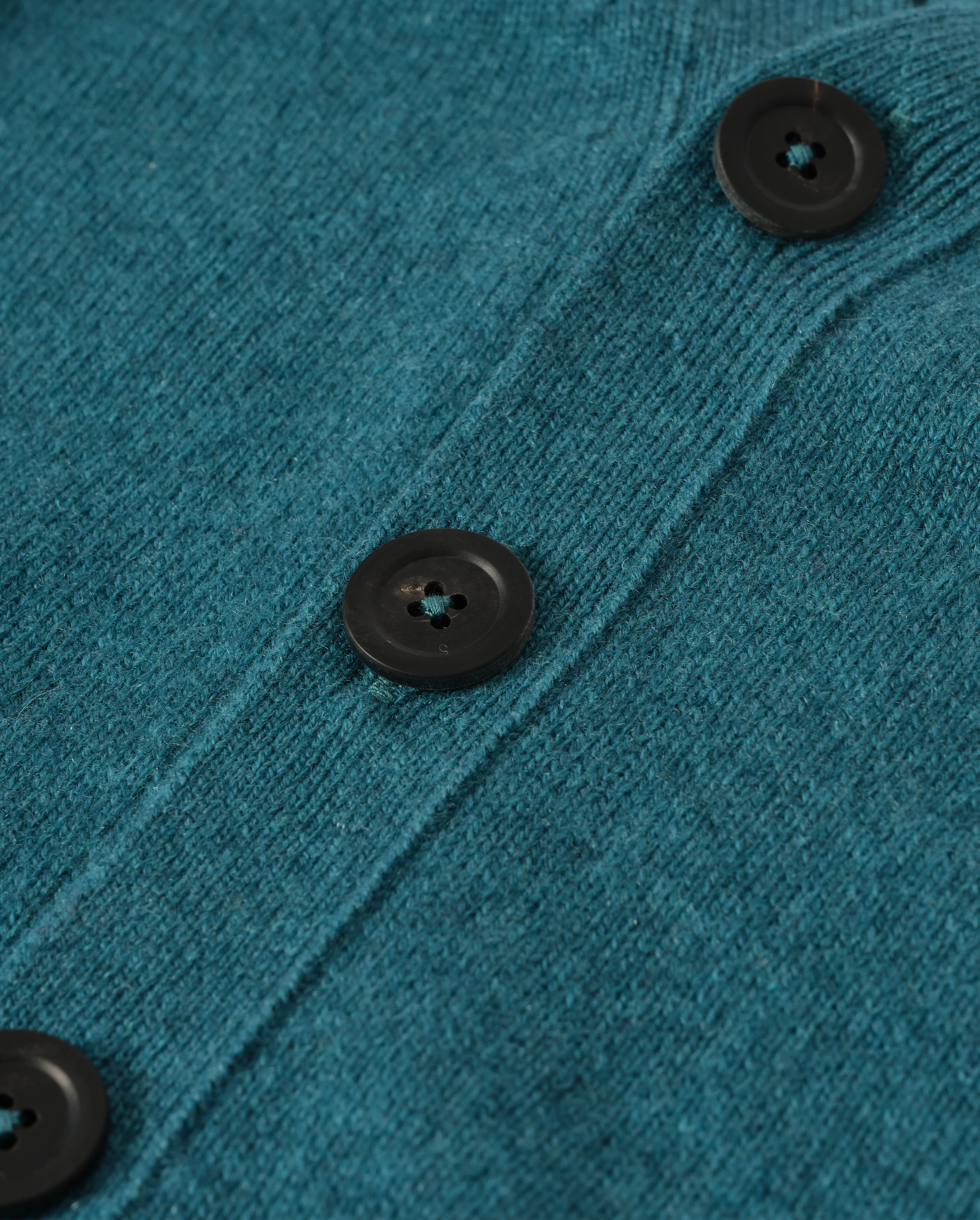 Redpath Green Cashmere Cardigan - Image 7