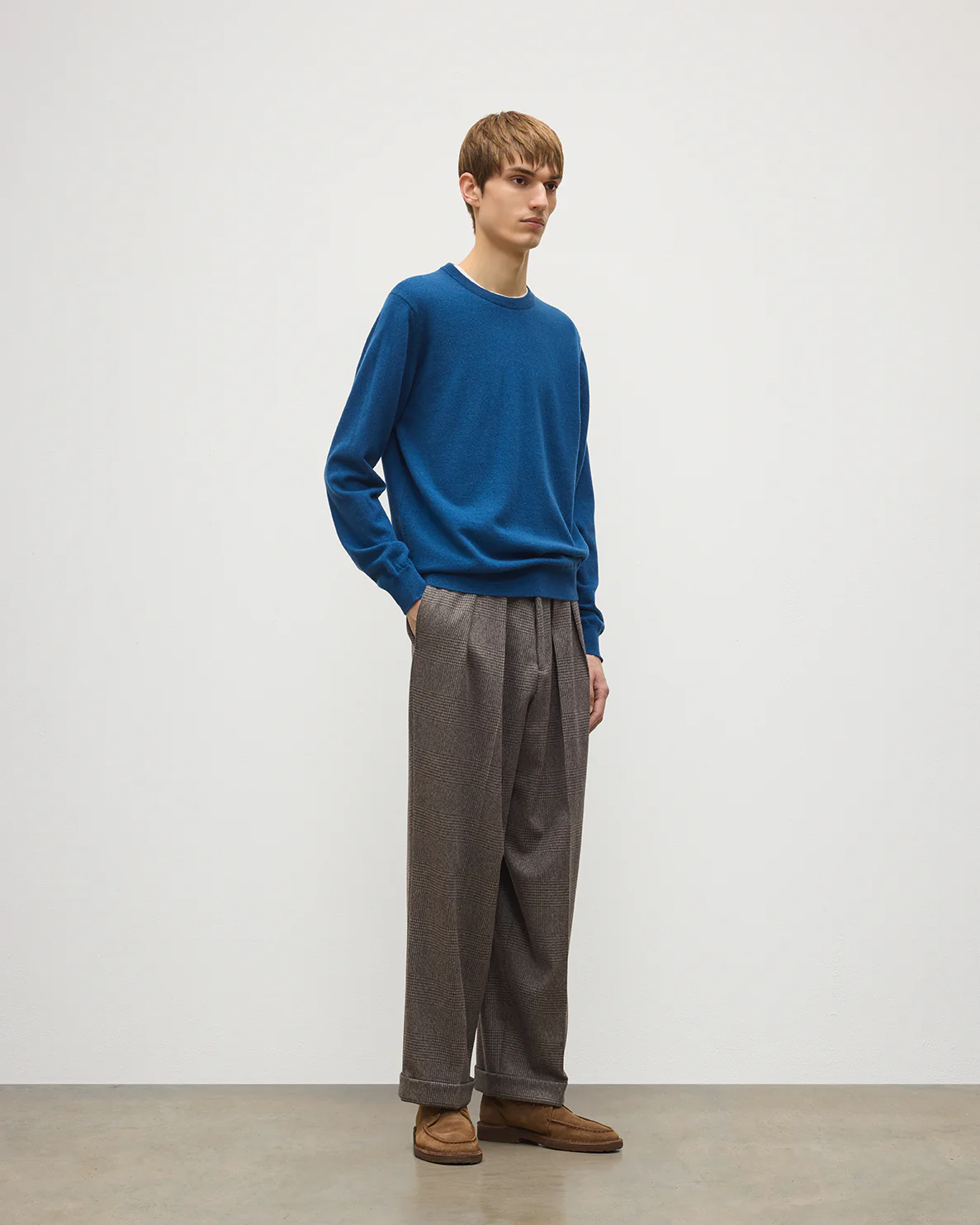 Reuben Blue Cashmere Crew Jumper - Image 3