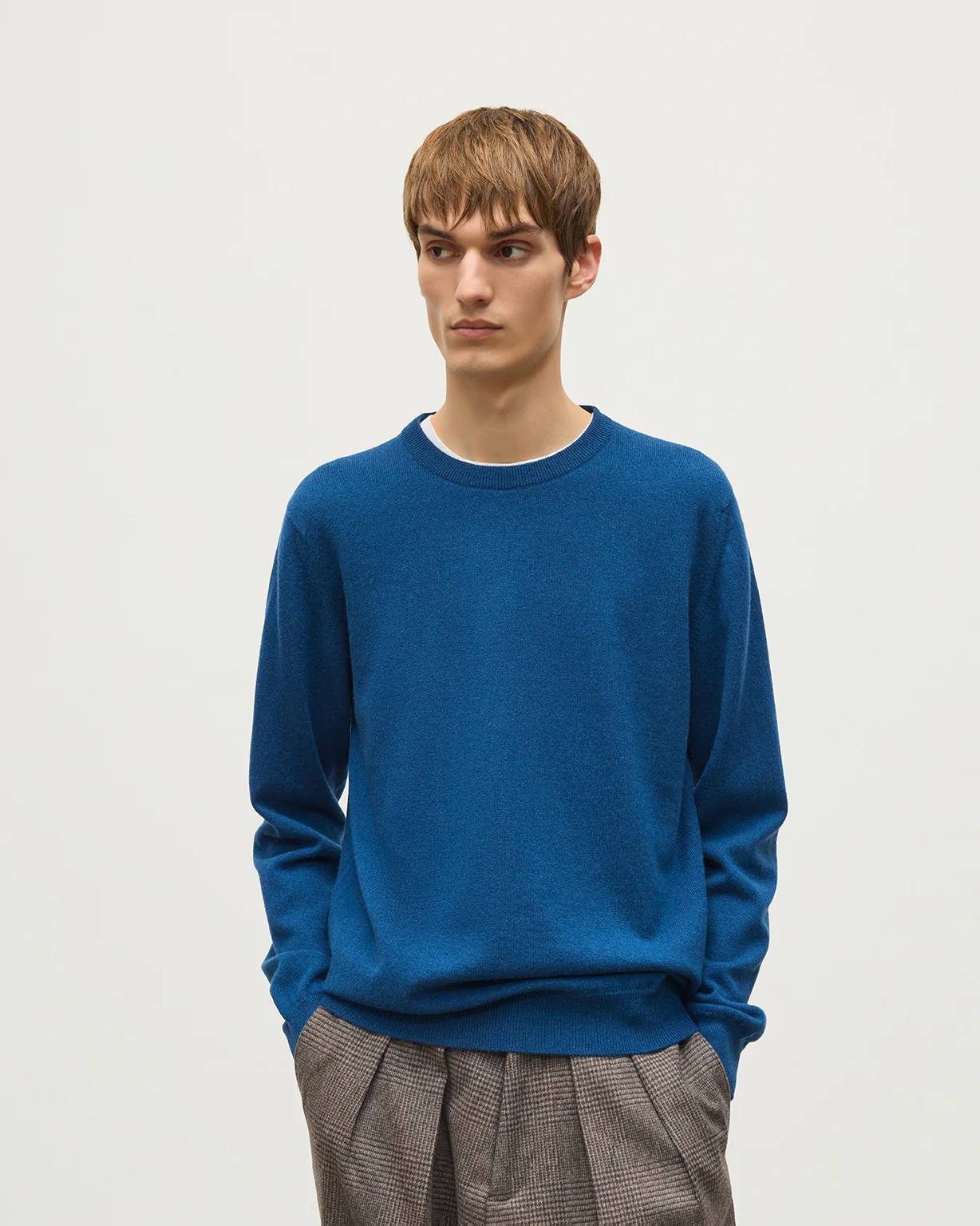 Reuben Blue Cashmere Crew Jumper - Image 5