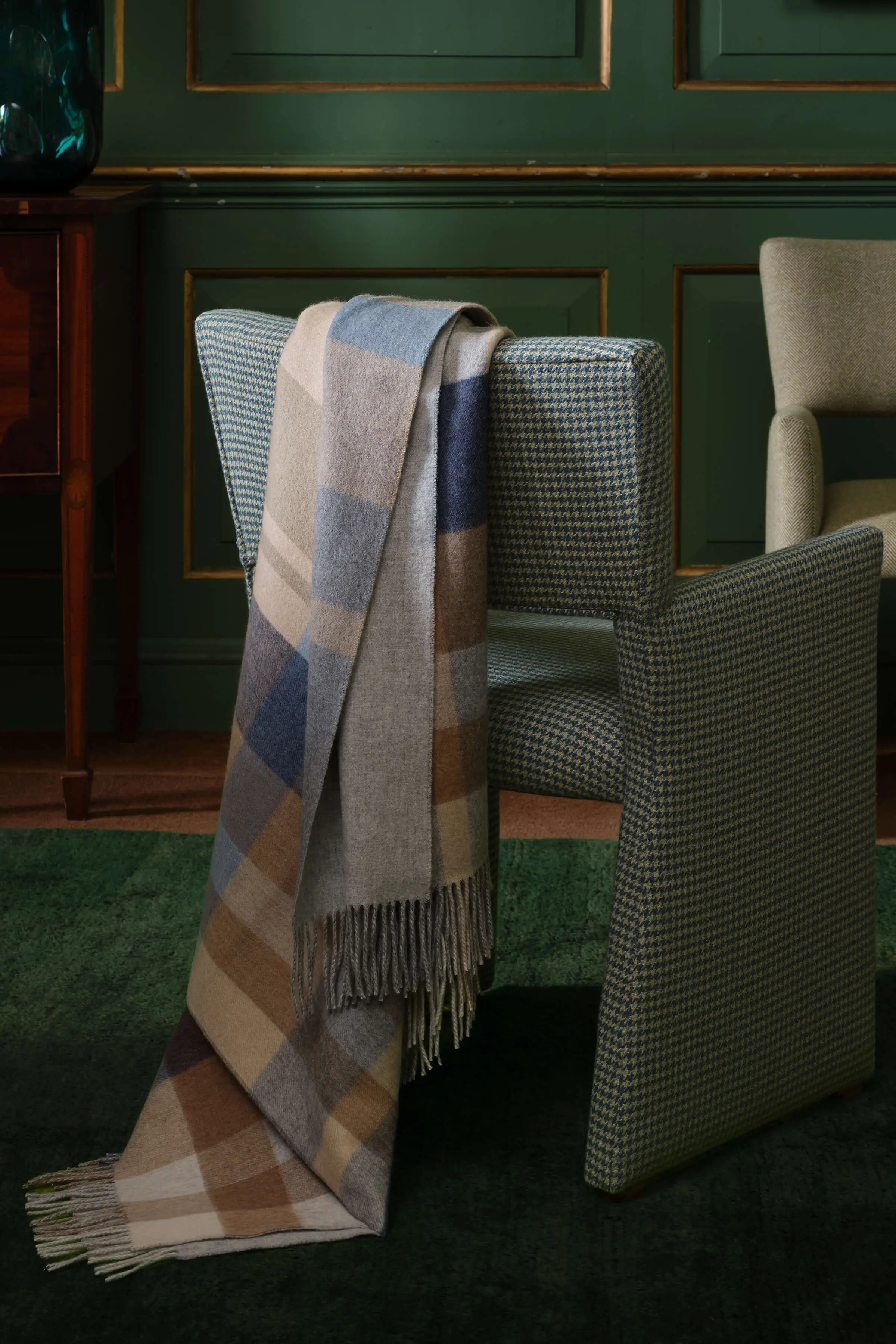 Check Reversible Cashmere Throw in Birch - Image 2
