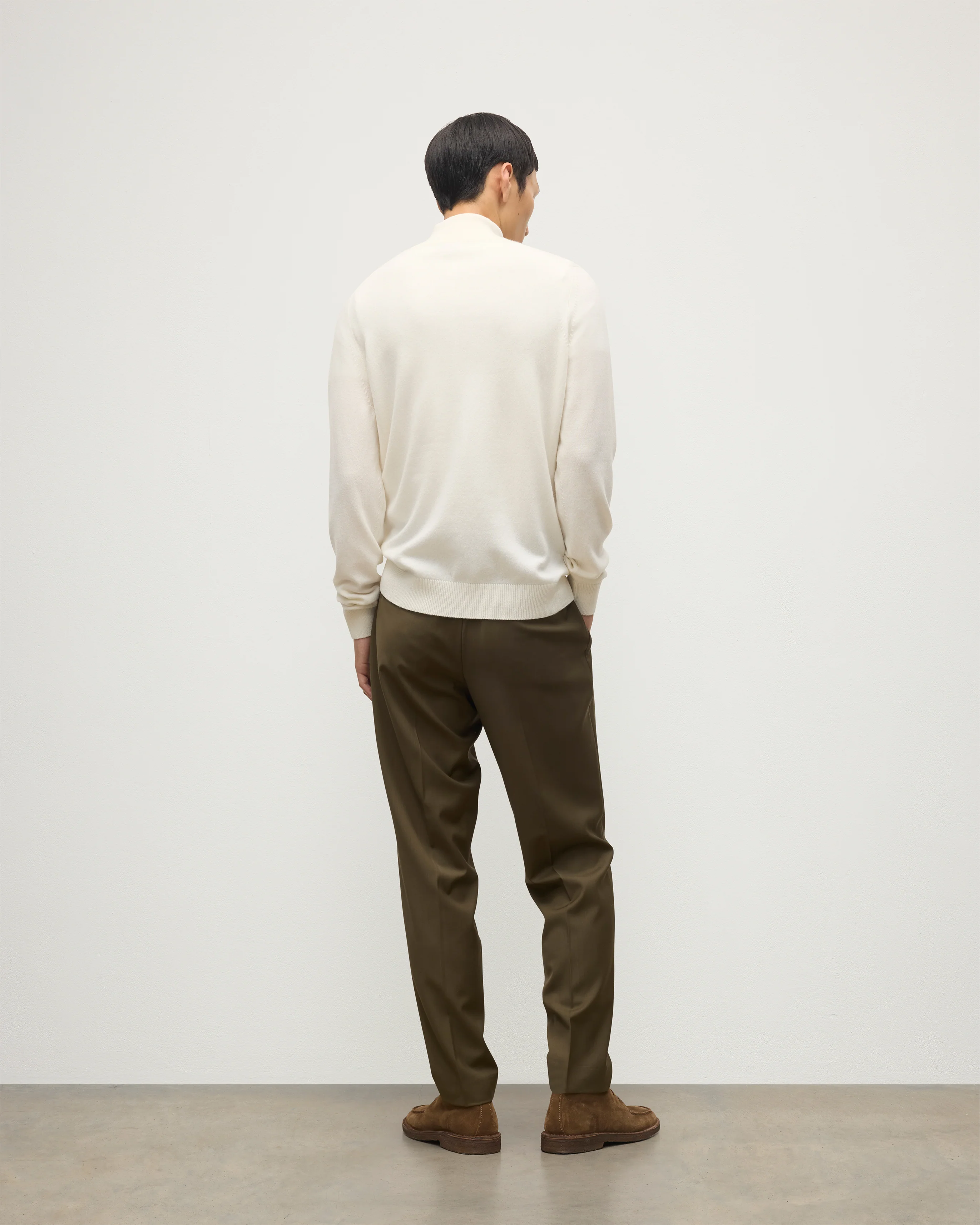 Rory White Classic Cashmere Zip Neck Jumper - Image 4