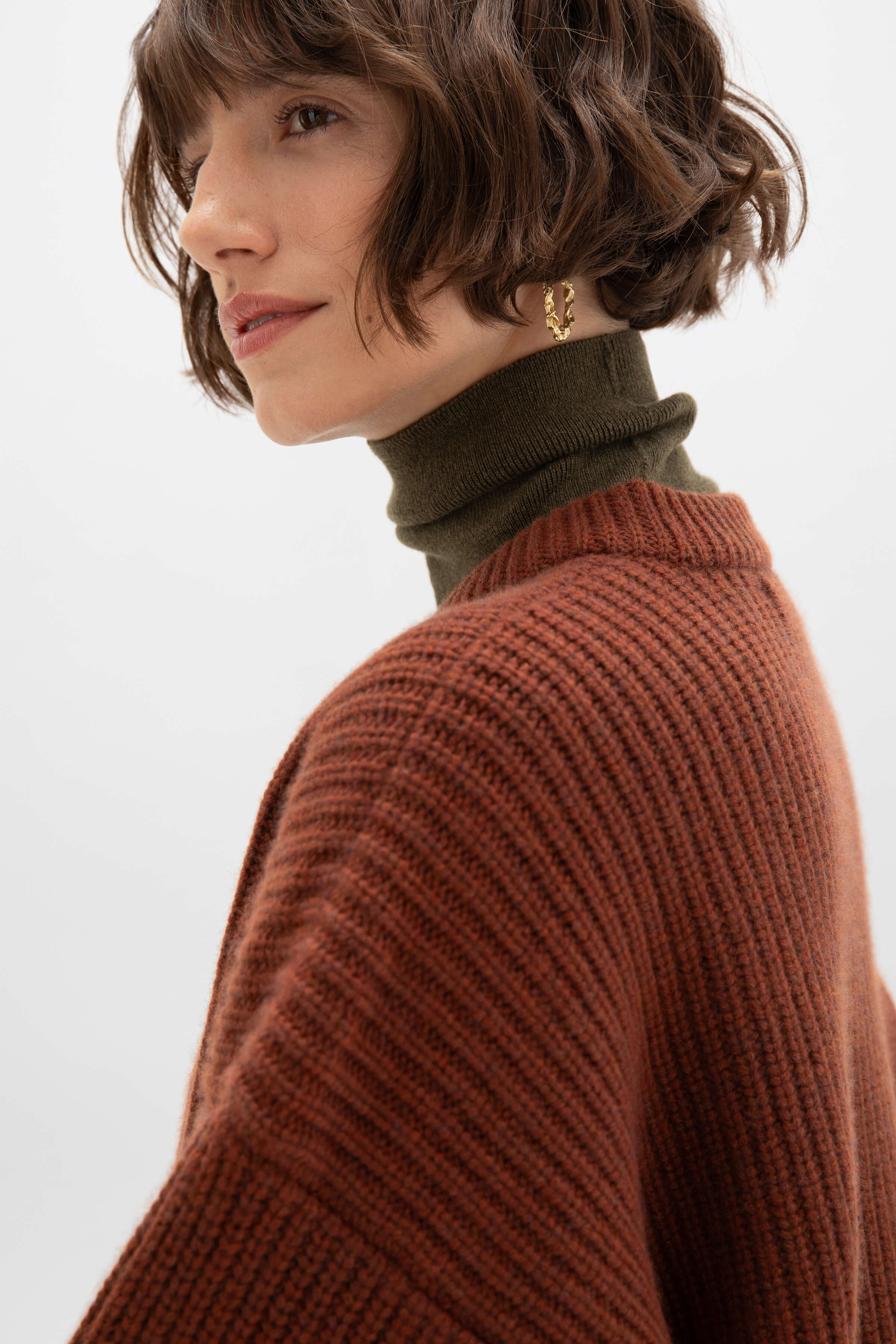 Ribbed Red Cashmere Jumper - Image 2