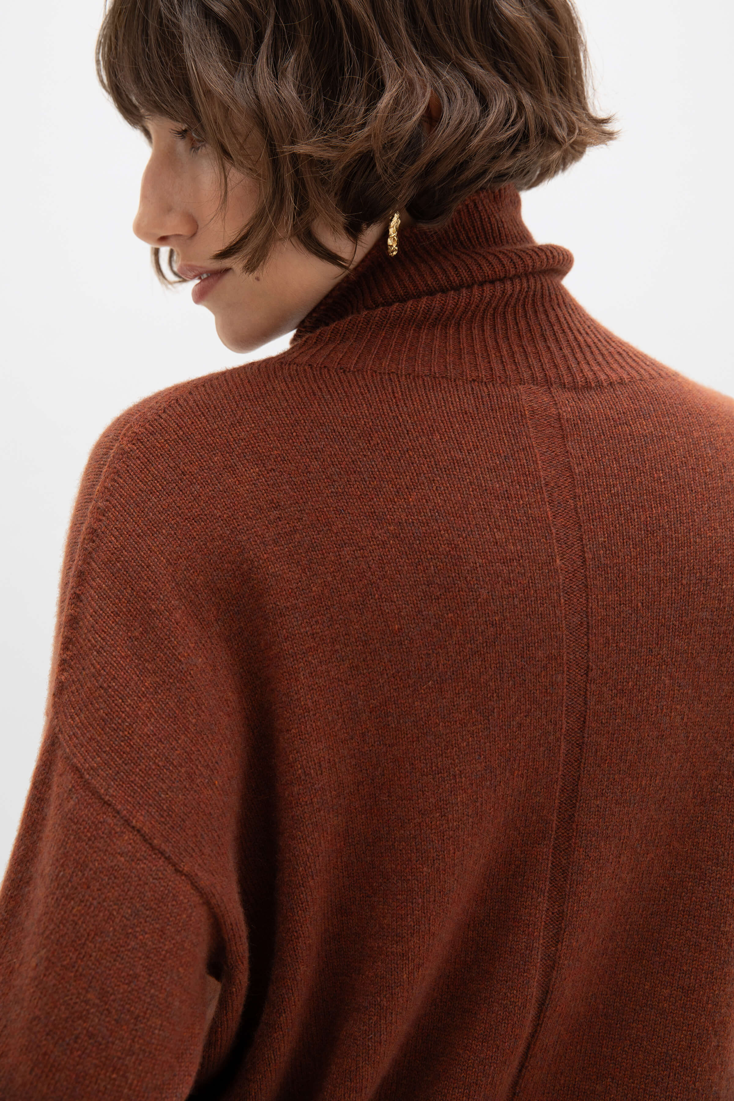 Gauzy Cashmere Roll Neck Red Jumper - Image 4