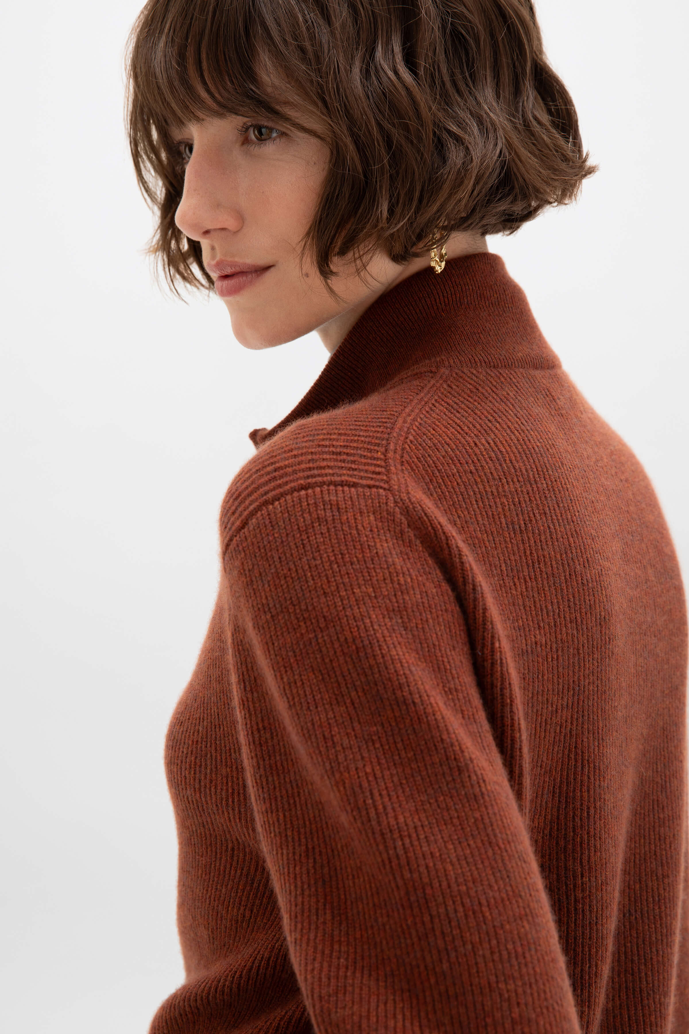 Front Zip Red Cashmere Cardigan - Image 3