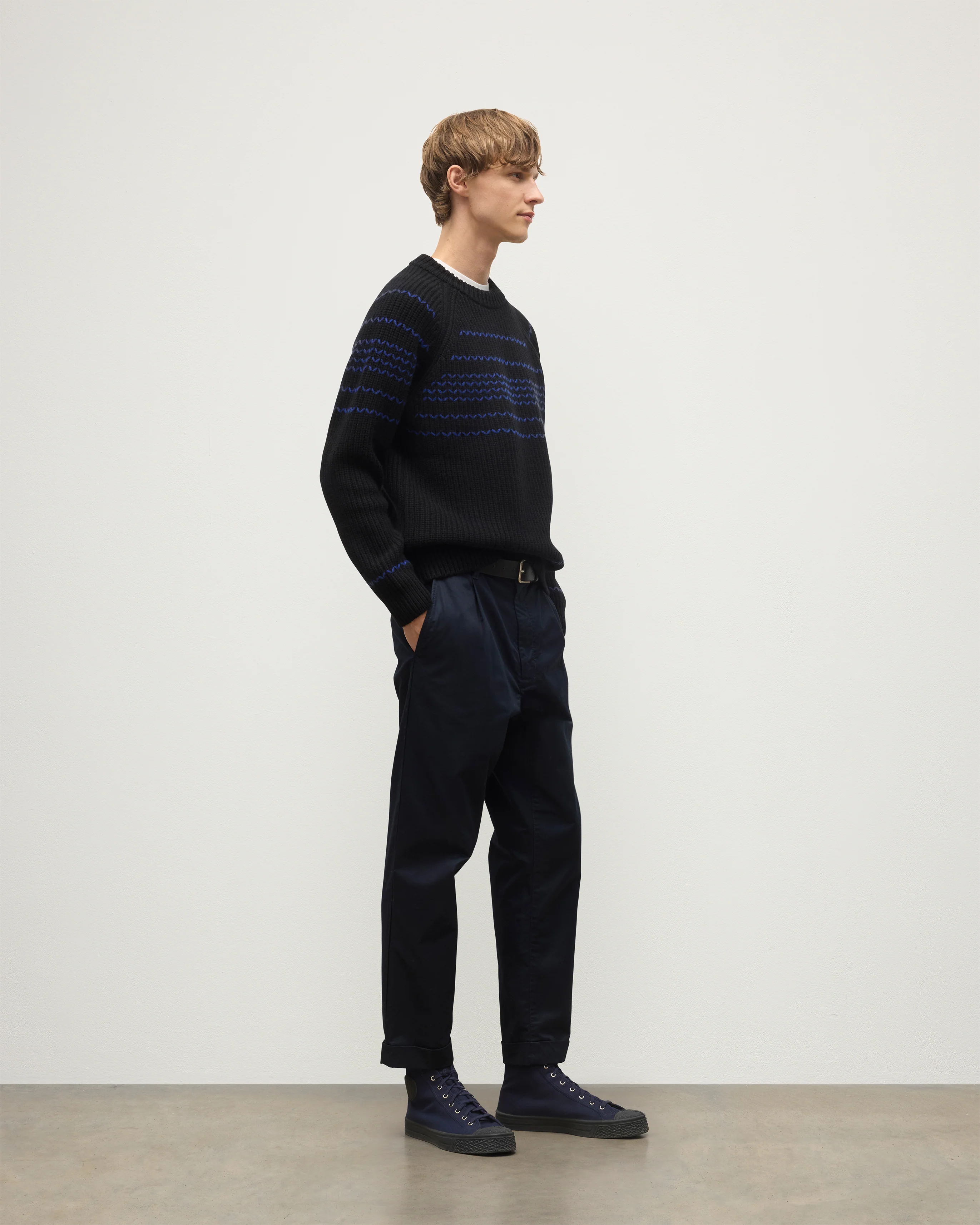 Summit Black & Blue Cashmere Jumper - Image 3