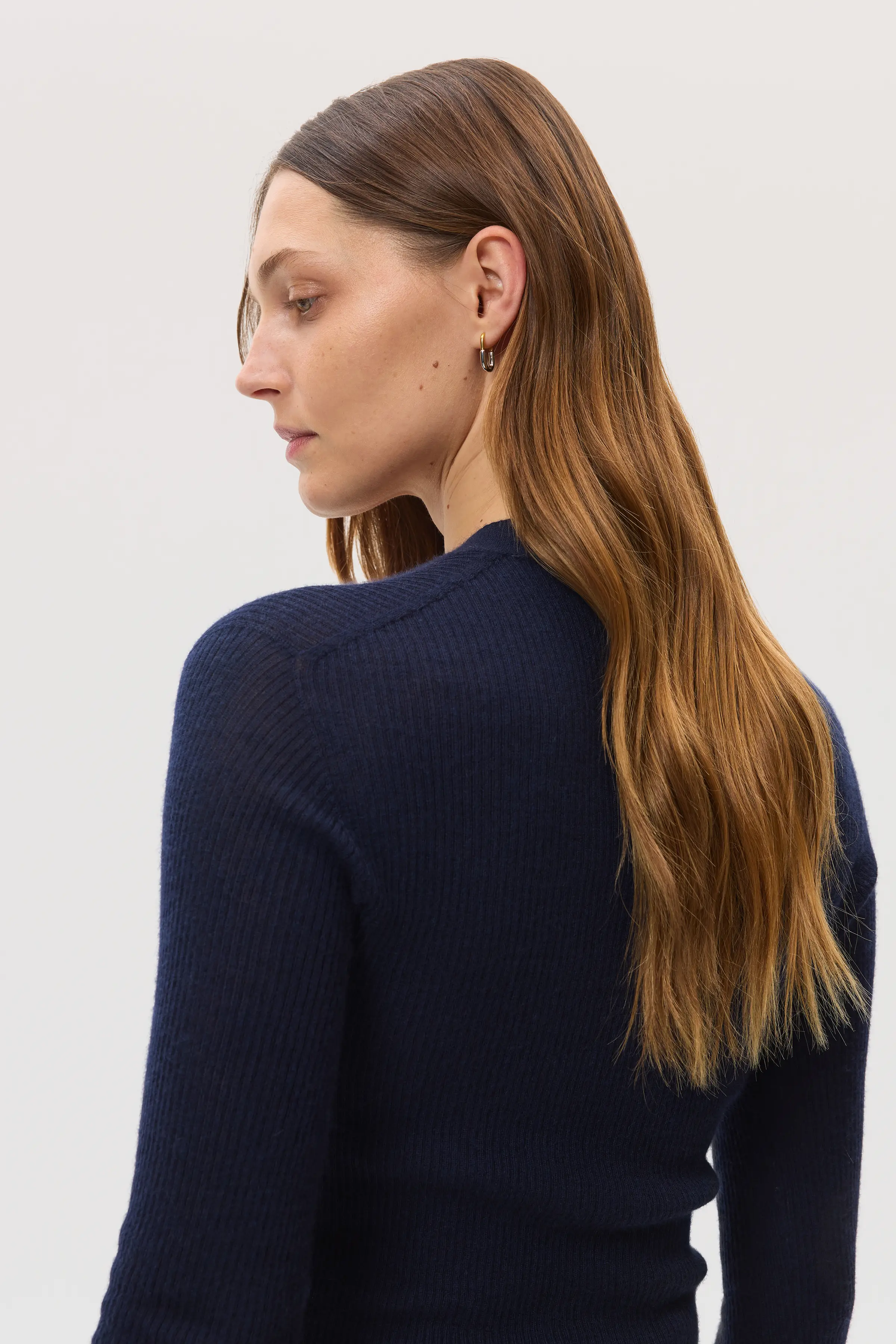 Superfine Cashmere Dark Navy Ribbed Cardigan - Image 3