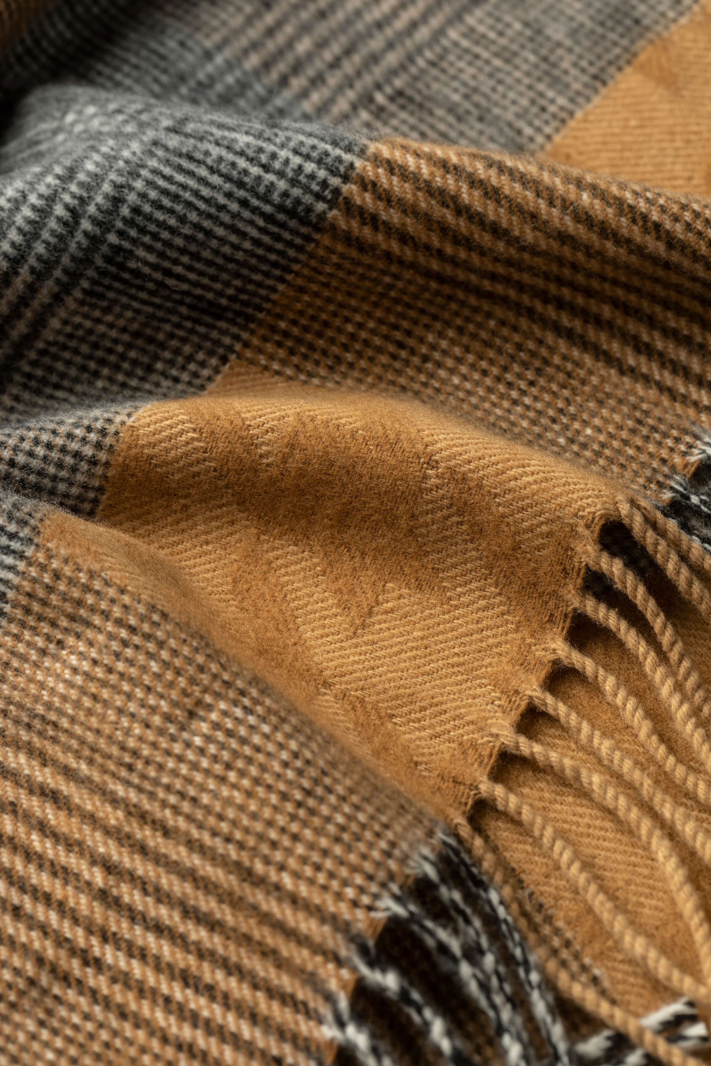 Camel Highgrove Heritage Scarf - Image 4
