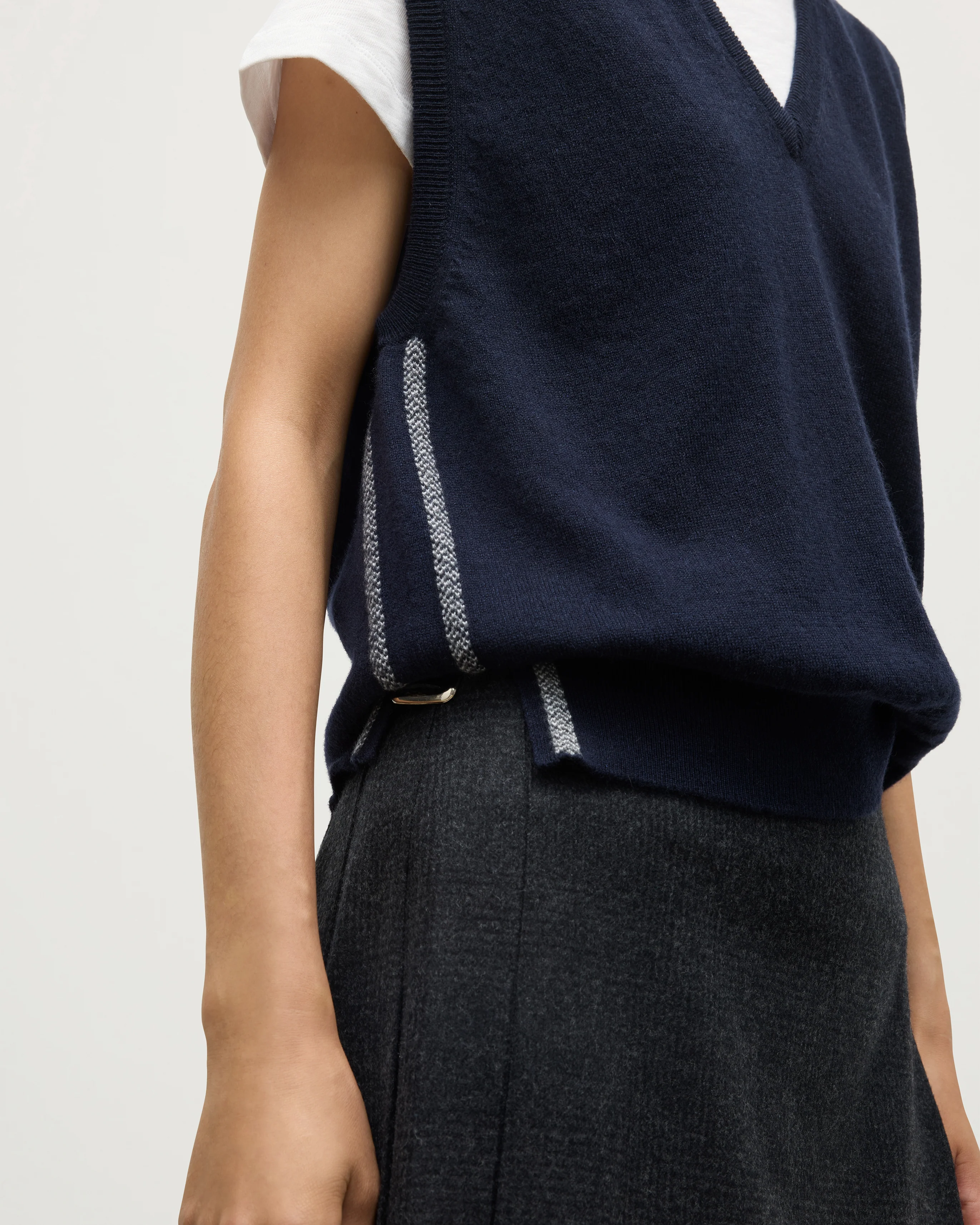 Tilda Dark Navy Cashmere Tank - Image 6