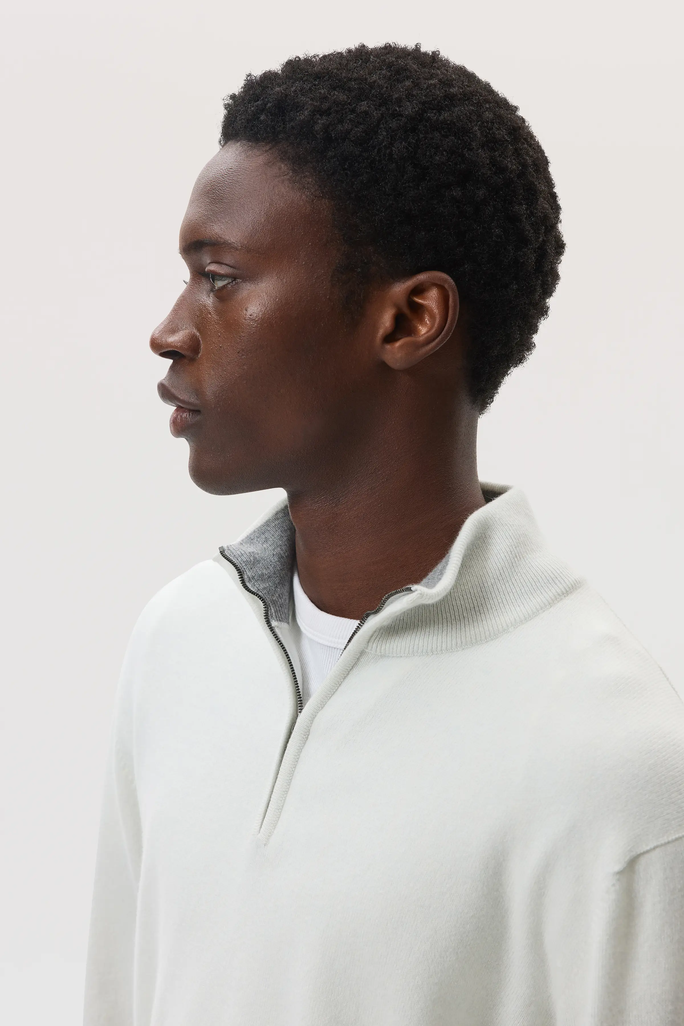 Contrast Trim Cashmere White Zip Neck Jumper - Image 3