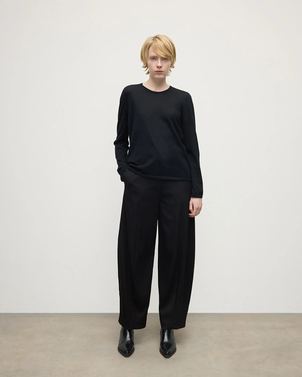 Superfine Cashmere Black Jumper