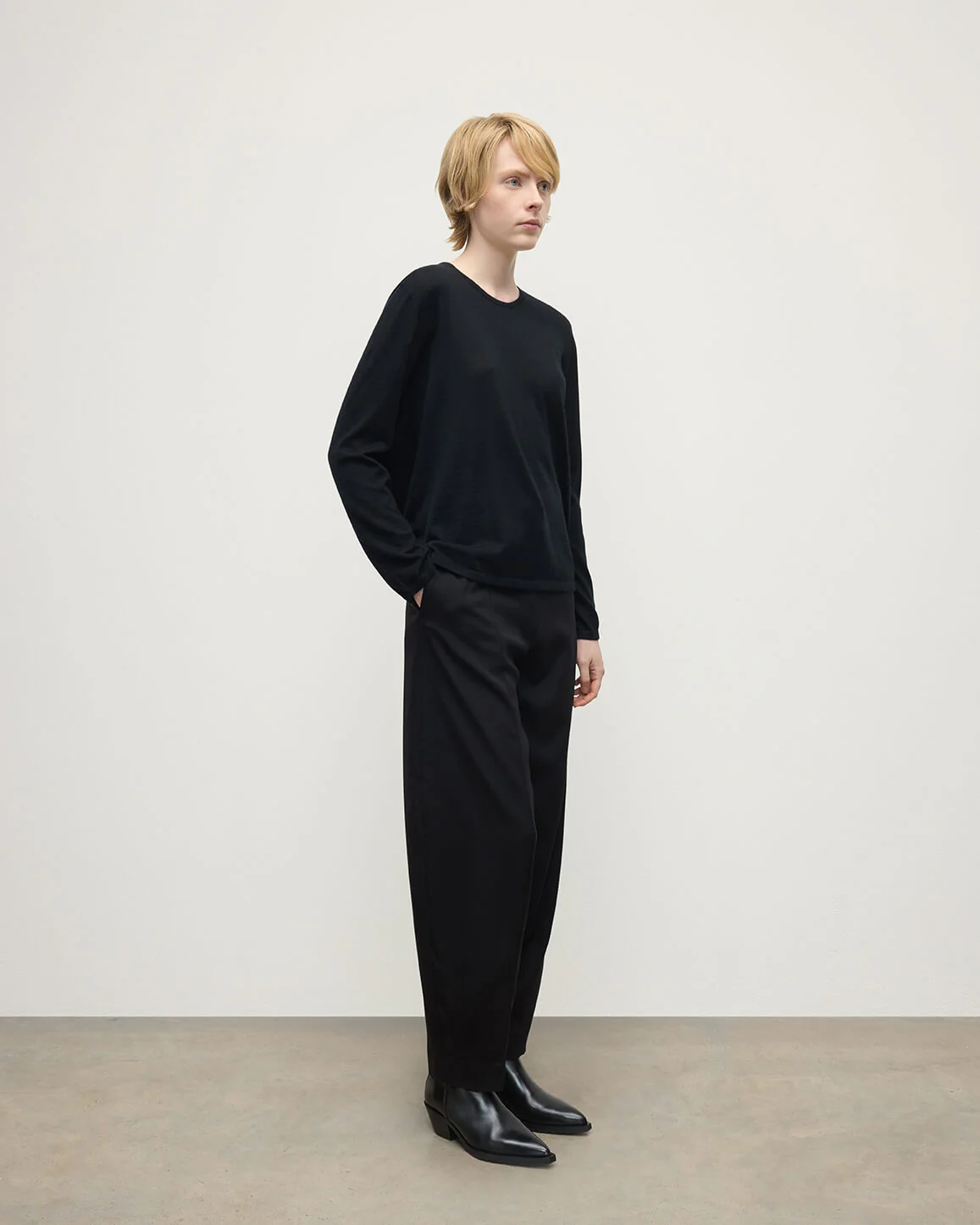 Superfine Cashmere Black Jumper - Image 3