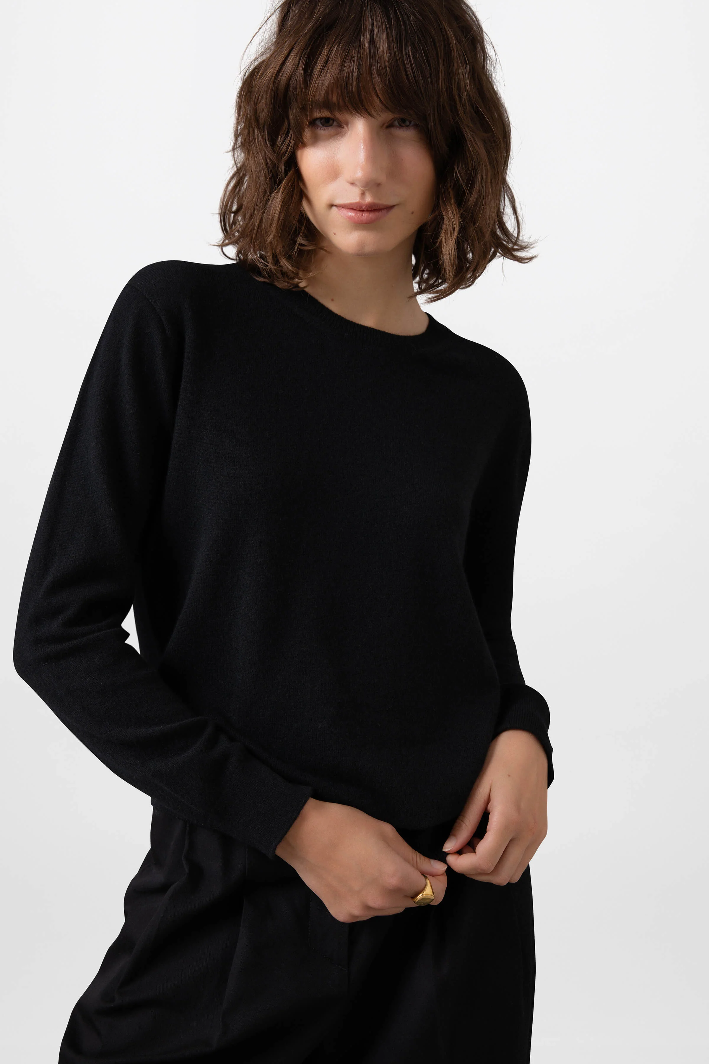 Black Crew Neck Cashmere Jumper - Image 2