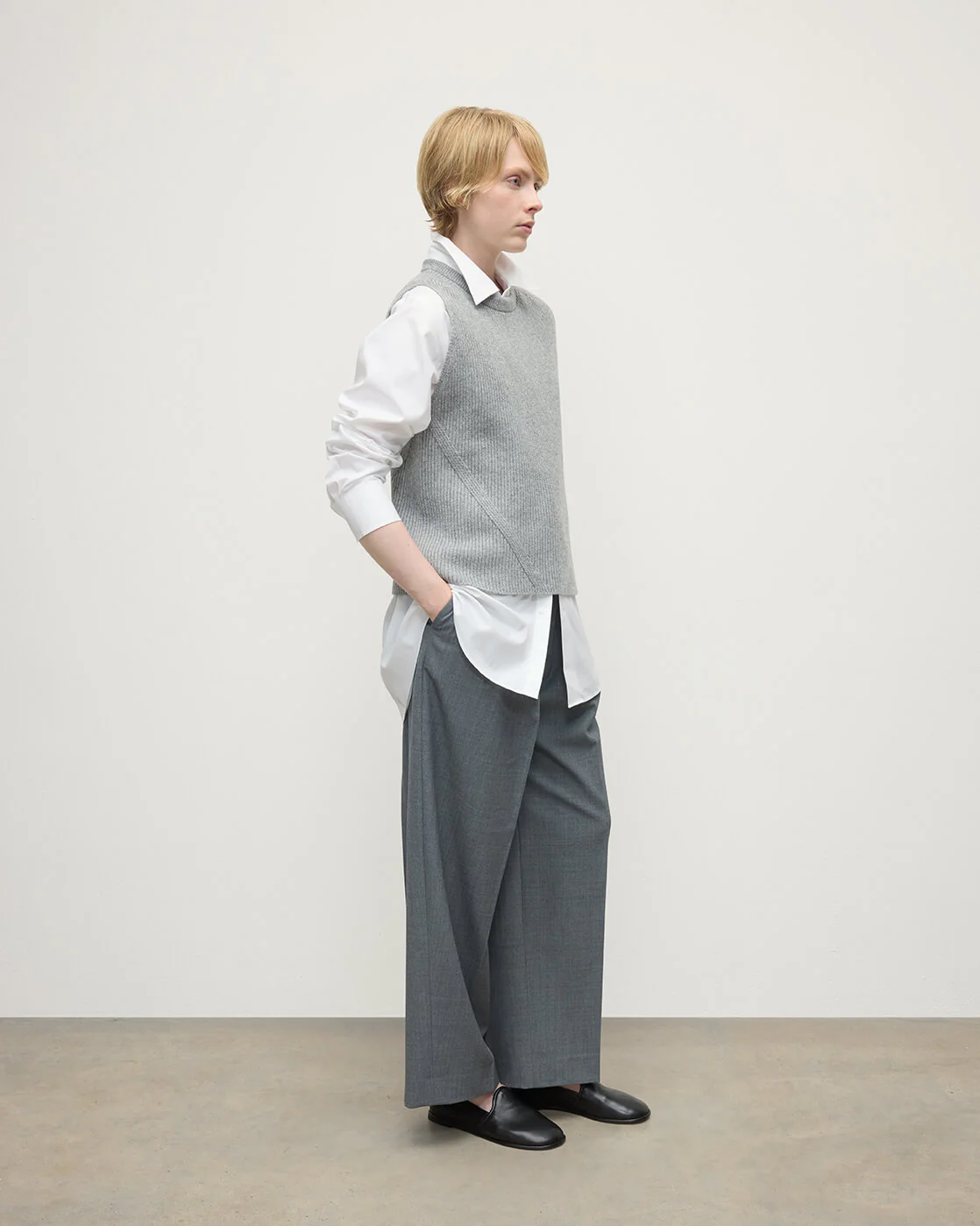 Sleeveless Light Grey Cashmere Tank Top - Image 3