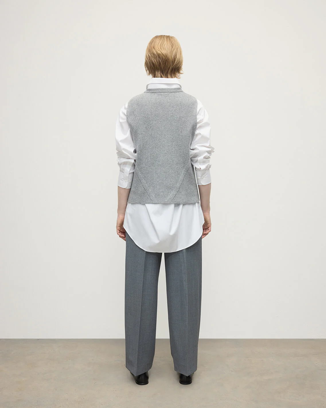 Sleeveless Light Grey Cashmere Tank Top - Image 4