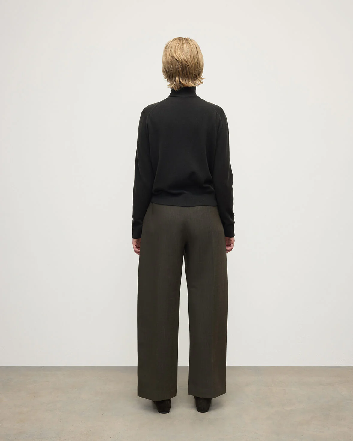 Classic Cashmere Dark Grey Roll Neck Jumper - Image 4
