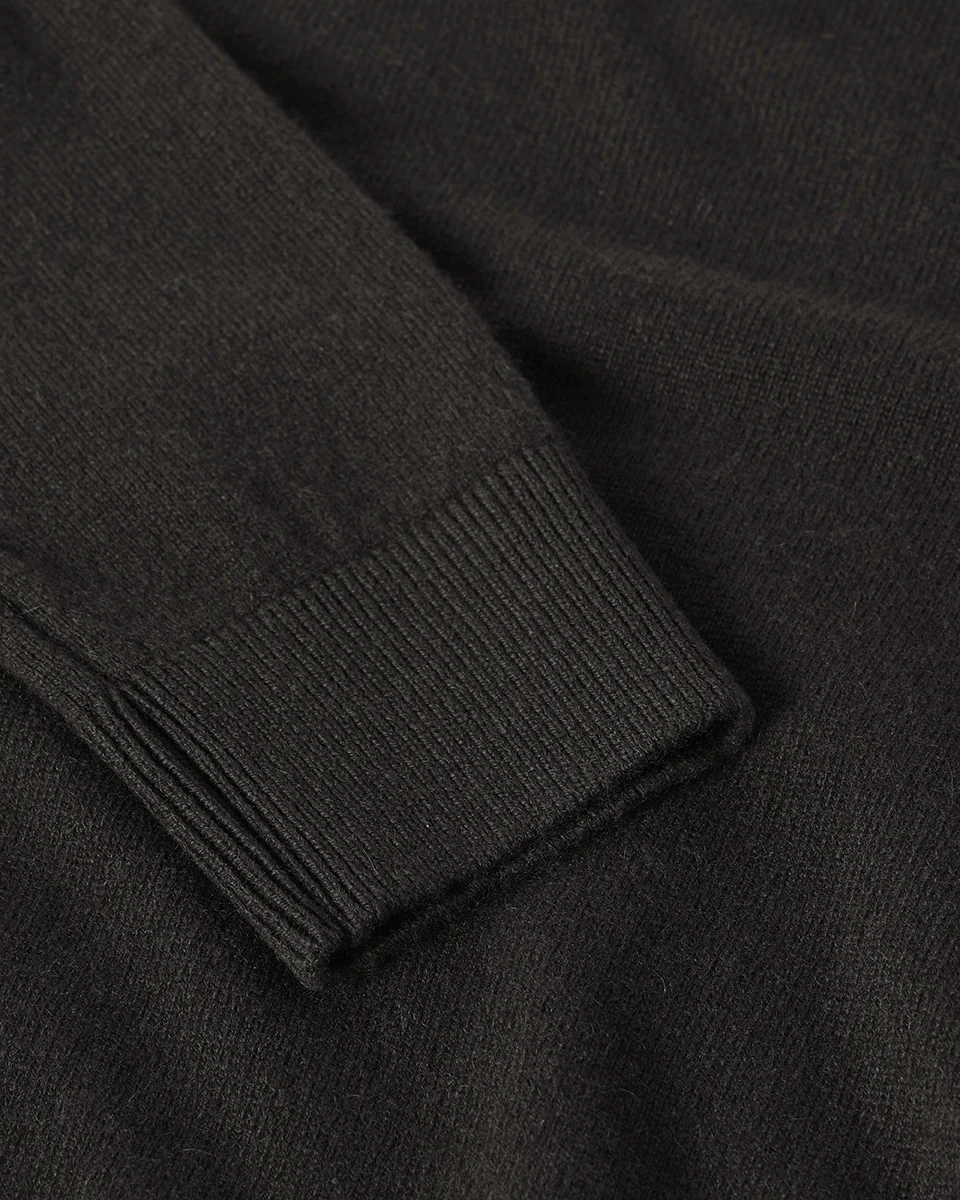 Classic Cashmere Dark Grey Round Neck Jumper - Image 6