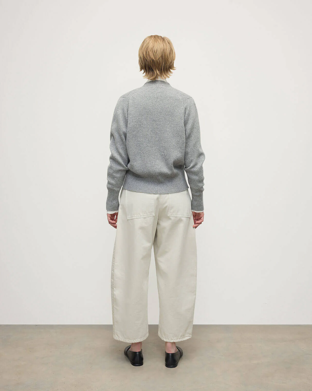 Milano Stitch Light Grey Cashmere Cardigan - Image 4